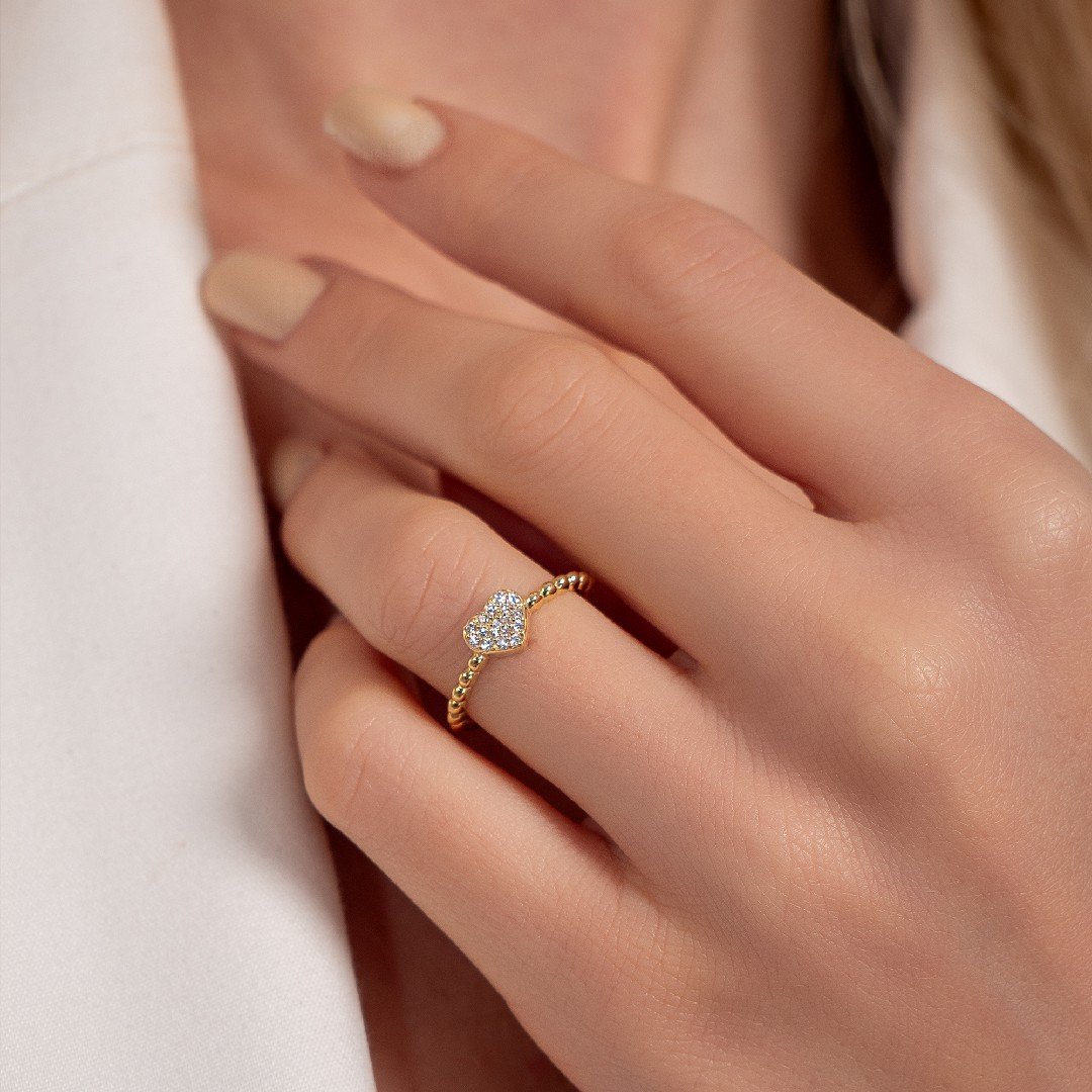 Dainty Heart Pavé Ring in Gold